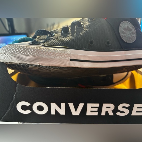 Converse NEW - Picture 3 of 3